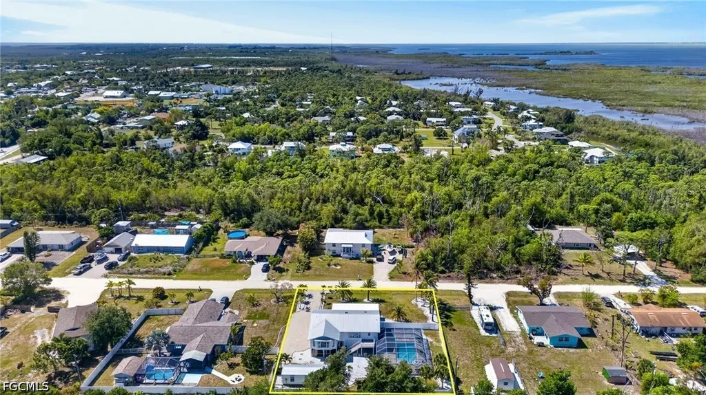 5866 Tahiti Drive Bokeelia FL 33922