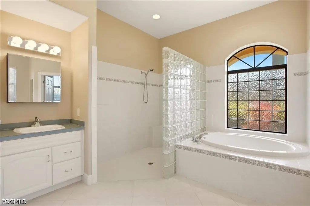 5072 Sorrento Court Cape Coral FL 33904