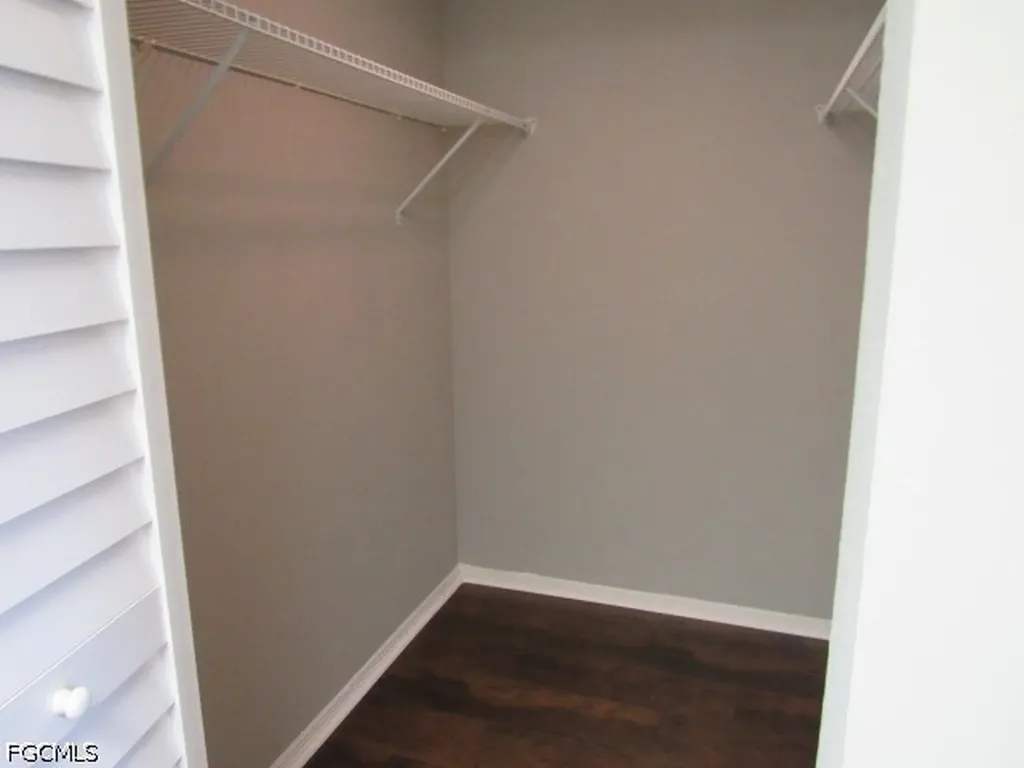 10022 Oxfordshire Lane Fort Myers FL 33908