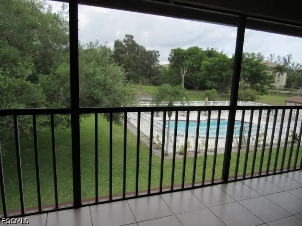10022 Oxfordshire Lane Fort Myers FL 33908