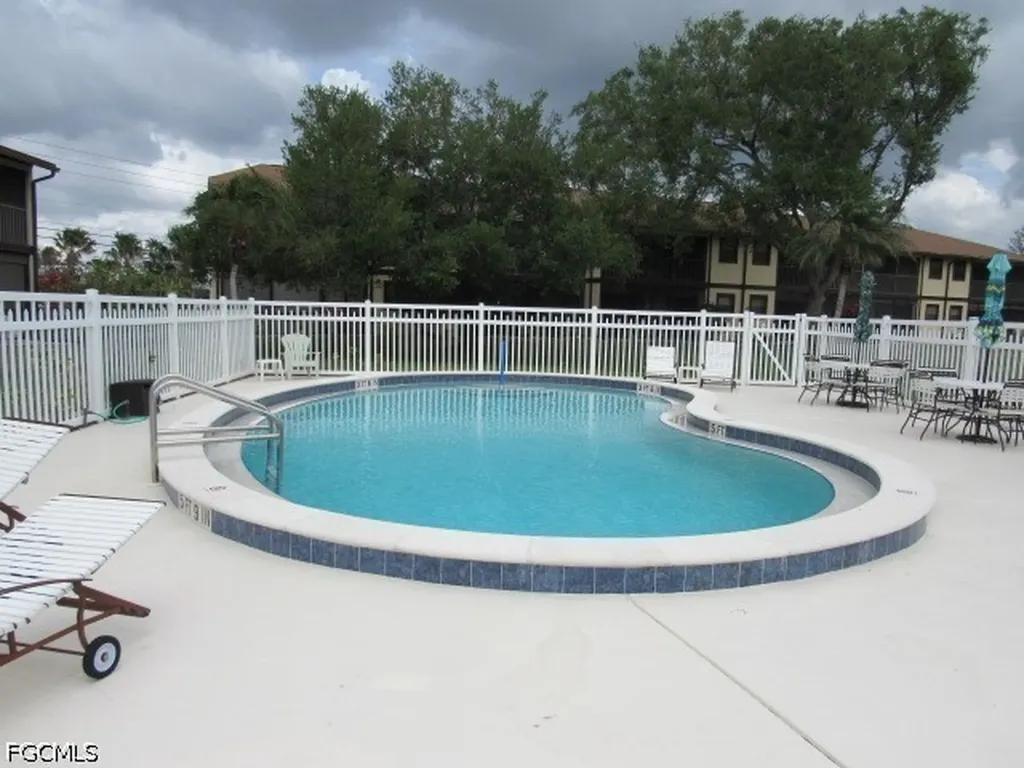 10022 Oxfordshire Lane Fort Myers FL 33908