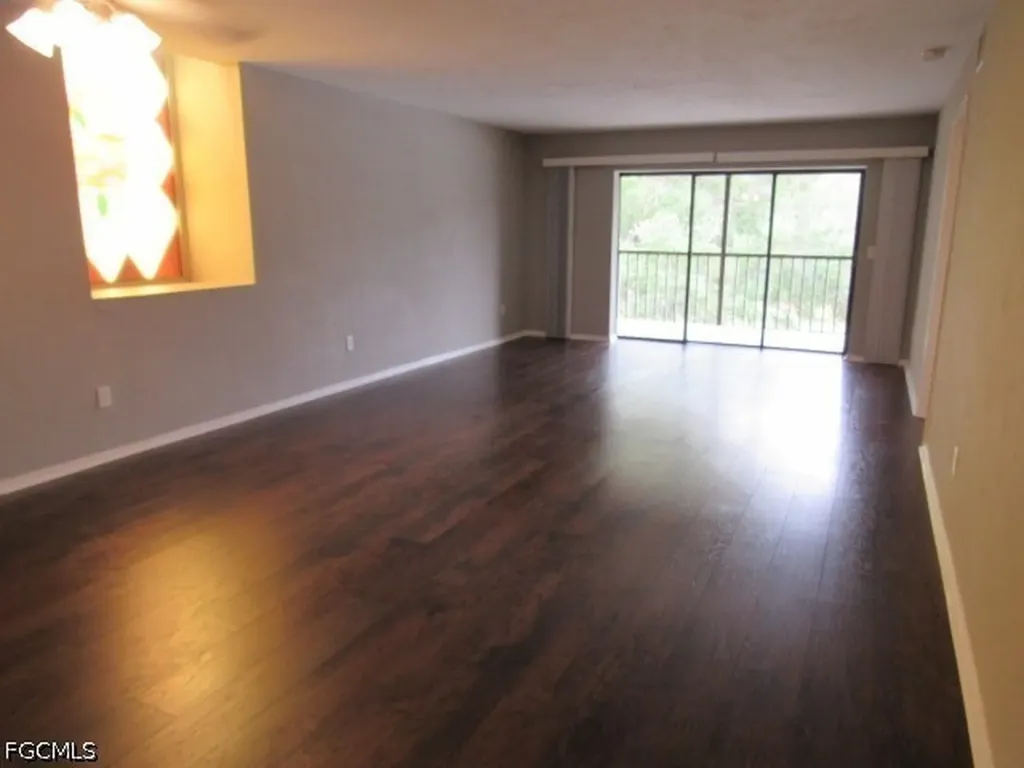 10022 Oxfordshire Lane Fort Myers FL 33908