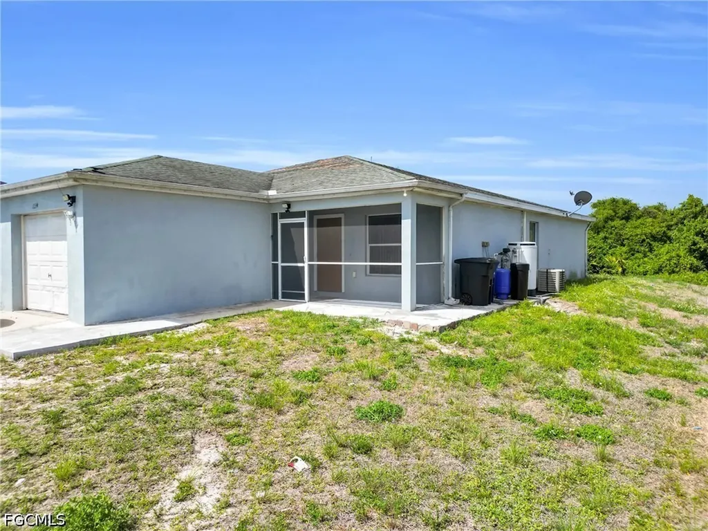 1132/1134 Ichabod Avenue Lehigh Acres FL 33973