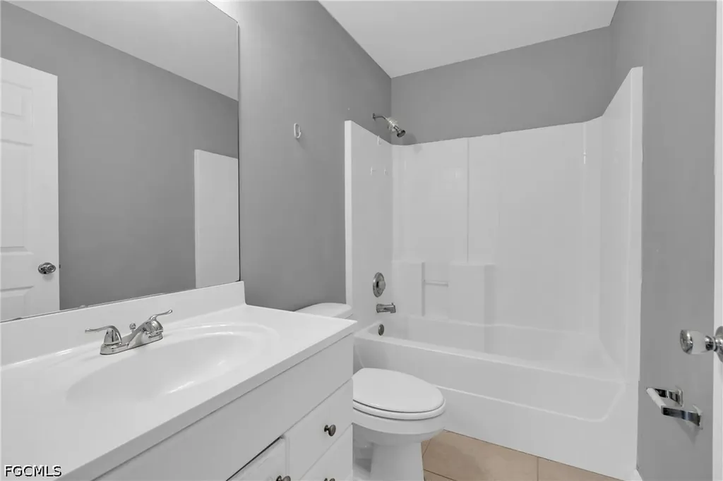 1132/1134 Ichabod Avenue Lehigh Acres FL 33973