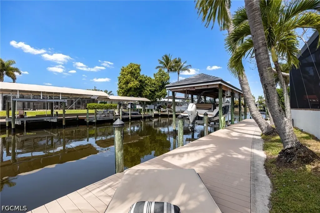 476 Keenan Court Fort Myers FL 33919