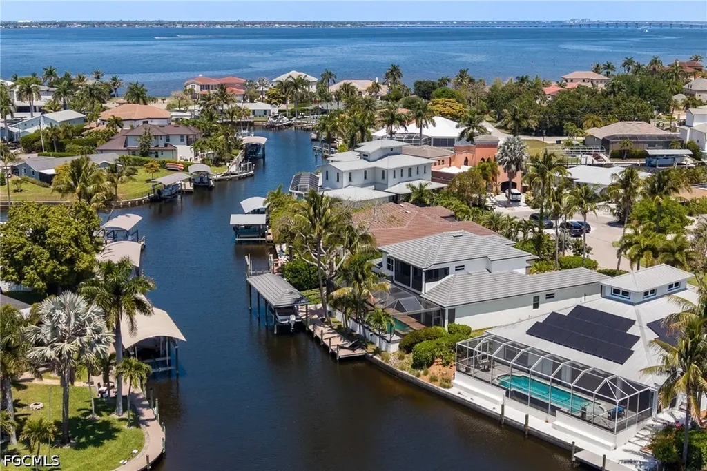 476 Keenan Court Fort Myers FL 33919