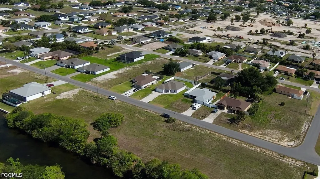 1105 NE 15th Terrace Cape Coral FL 33909