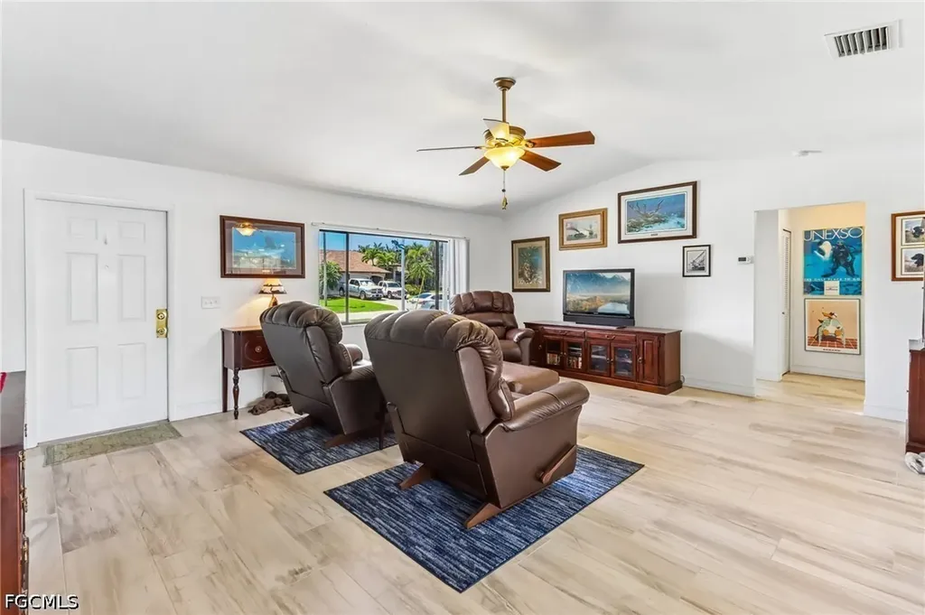 2609 SW 37th Street Cape Coral FL 33914