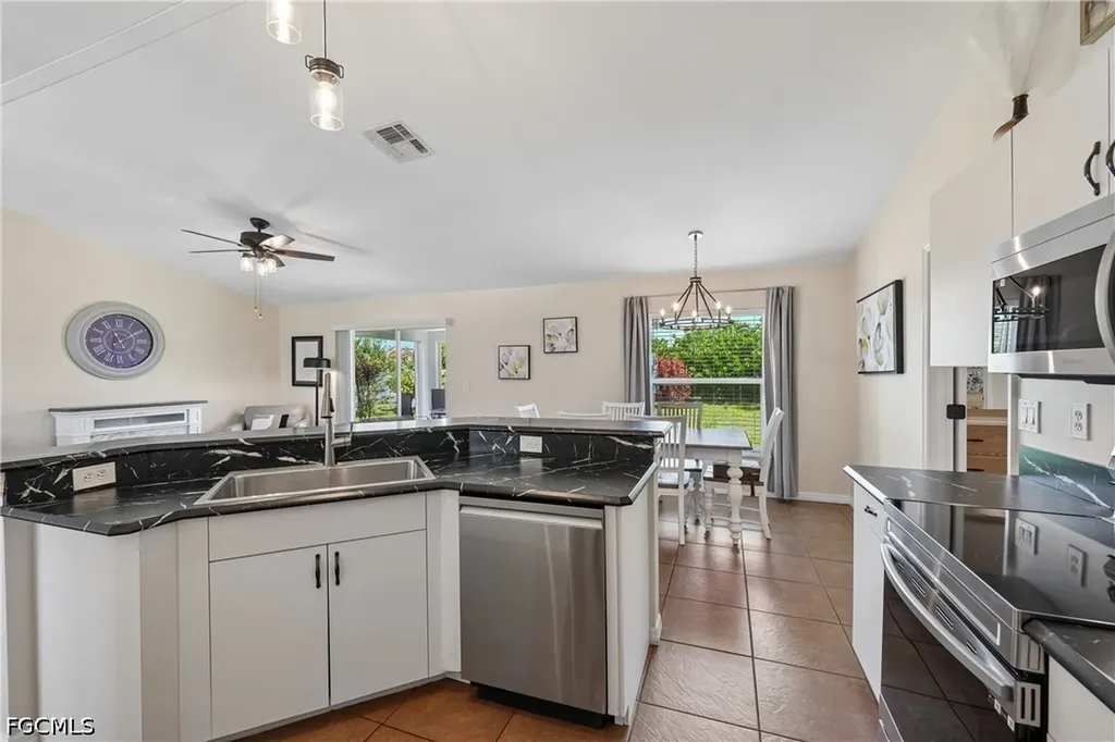 241 SW 34th Terrace Cape Coral FL 33914