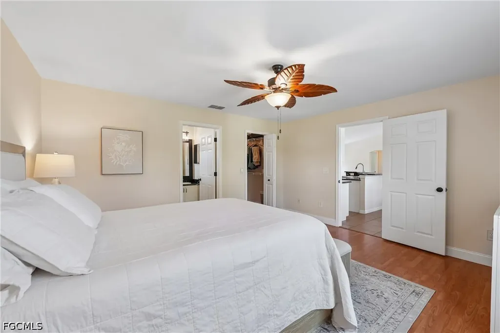 241 SW 34th Terrace Cape Coral FL 33914