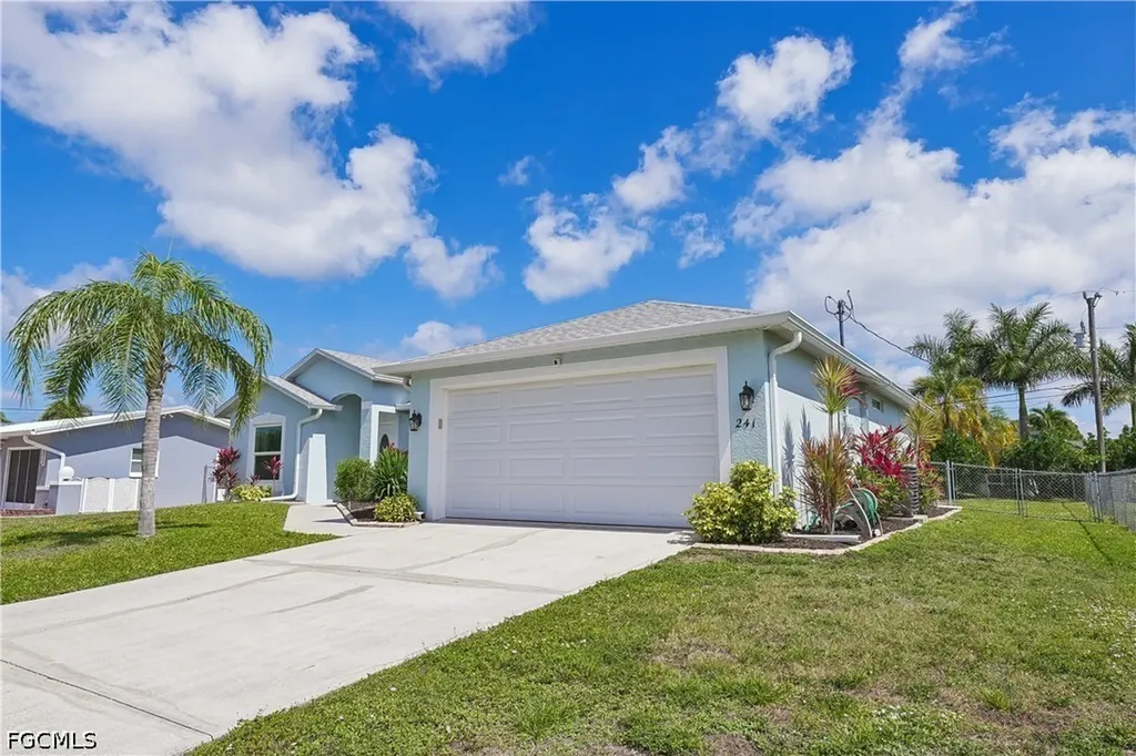 241 SW 34th Terrace Cape Coral FL 33914