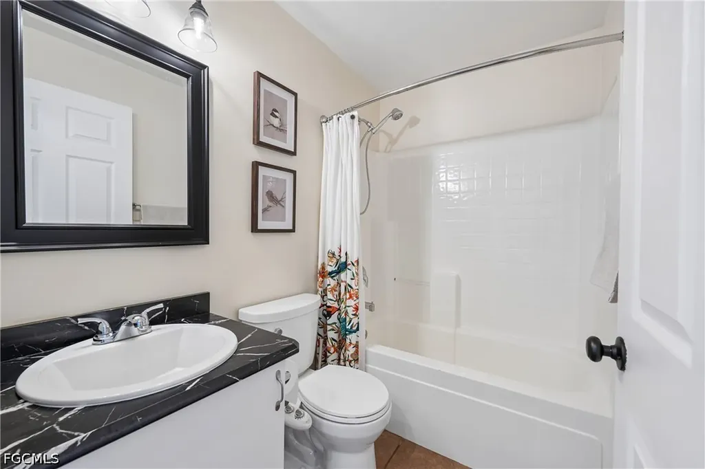 241 SW 34th Terrace Cape Coral FL 33914