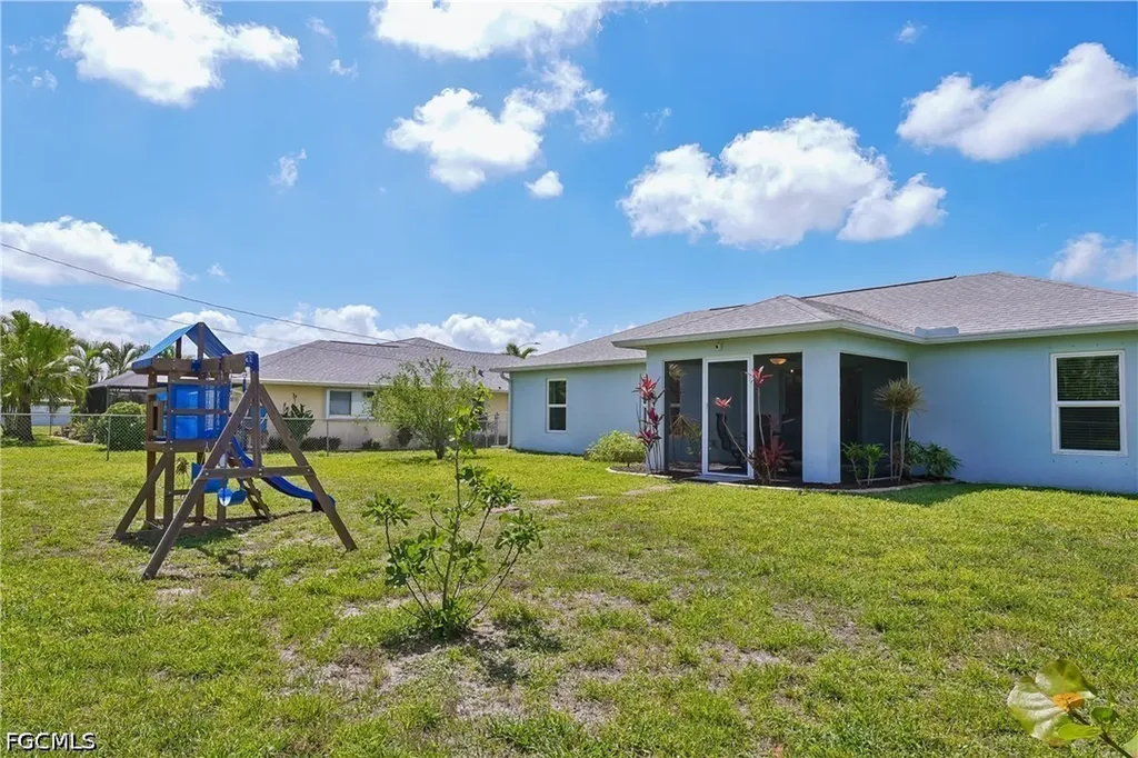 241 SW 34th Terrace Cape Coral FL 33914