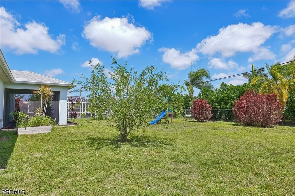 241 SW 34th Terrace Cape Coral FL 33914