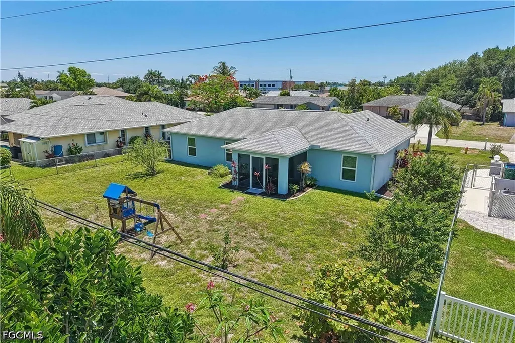 241 SW 34th Terrace Cape Coral FL 33914