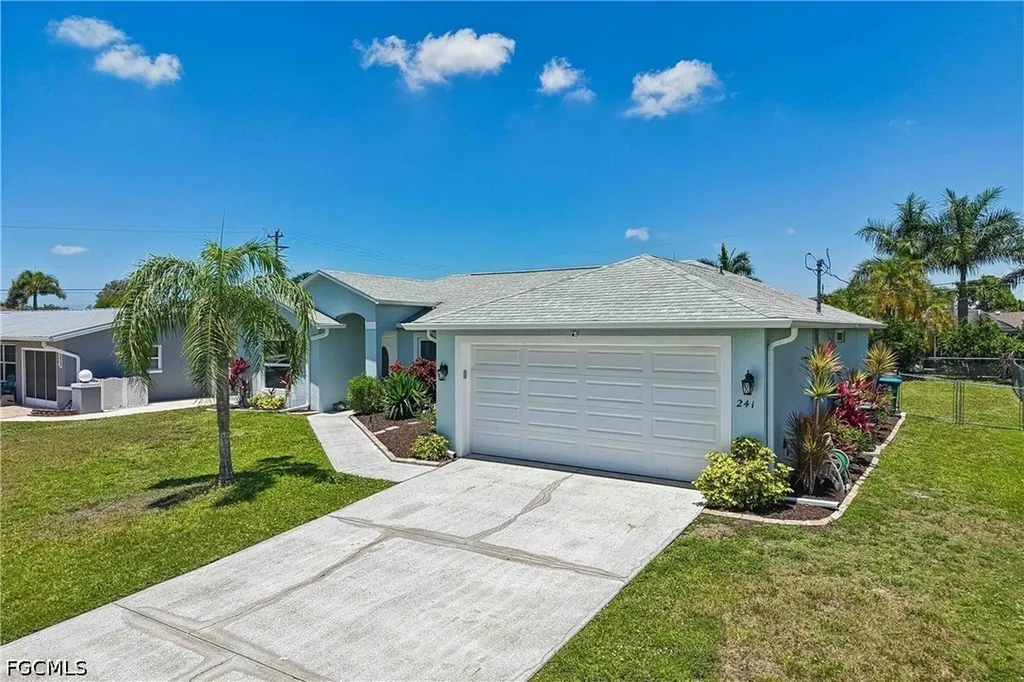 241 SW 34th Terrace Cape Coral FL 33914
