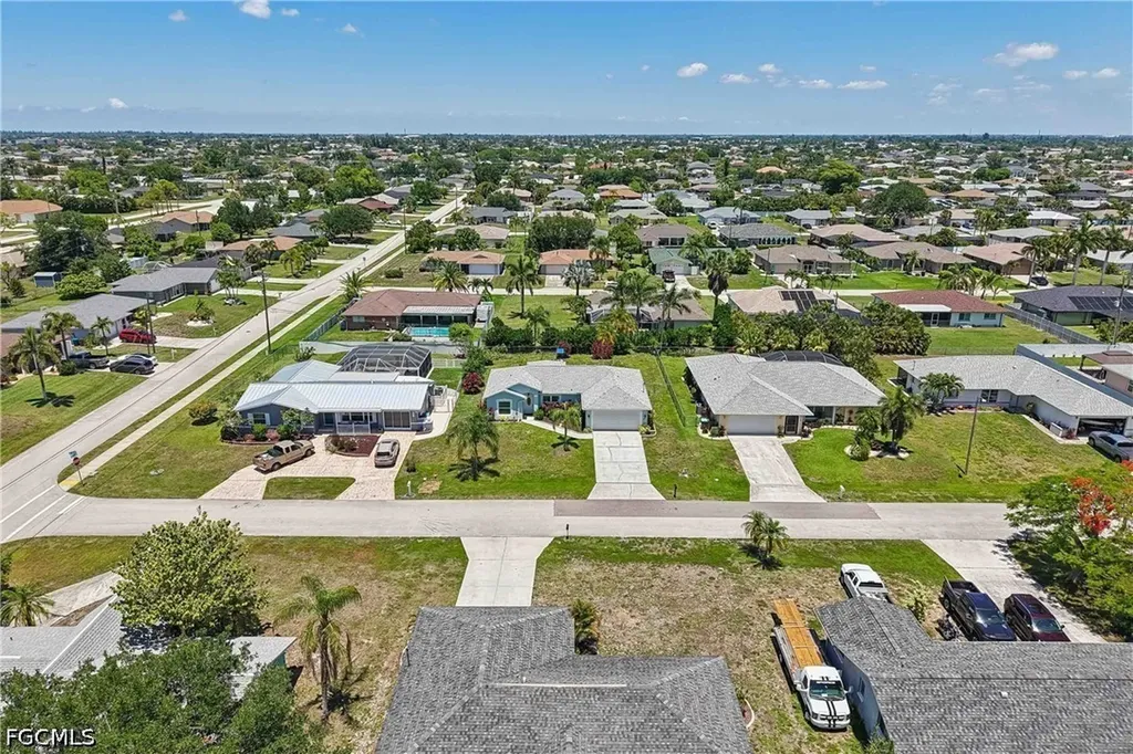 241 SW 34th Terrace Cape Coral FL 33914