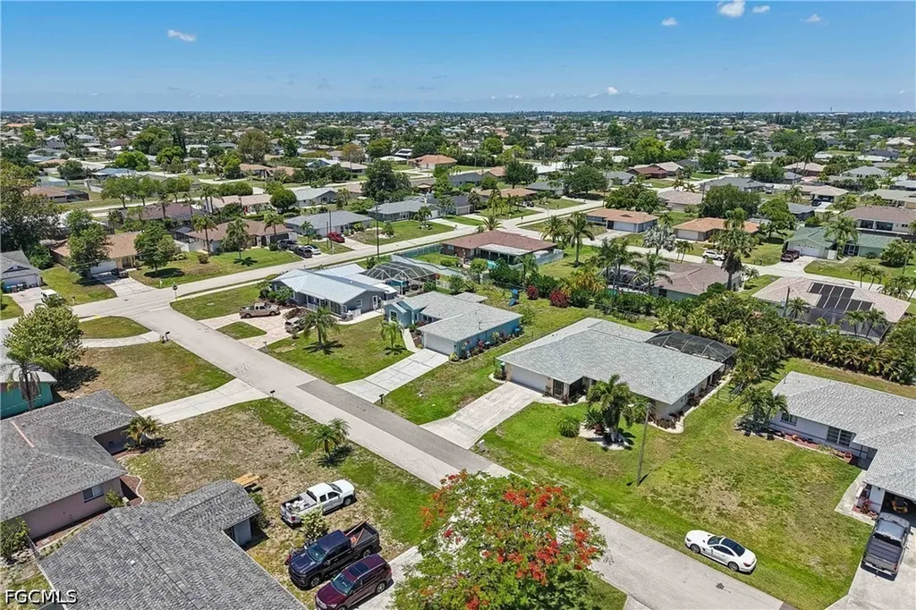 241 SW 34th Terrace Cape Coral FL 33914