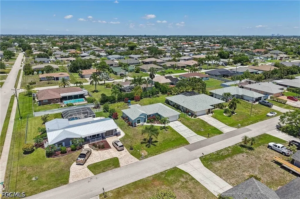241 SW 34th Terrace Cape Coral FL 33914