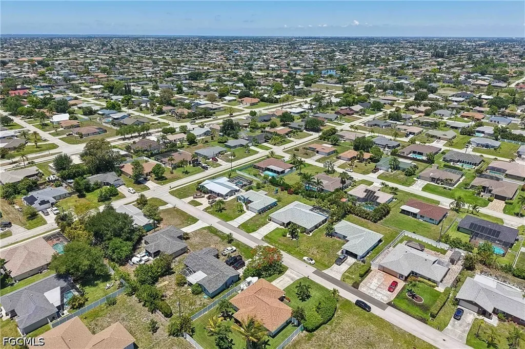 241 SW 34th Terrace Cape Coral FL 33914
