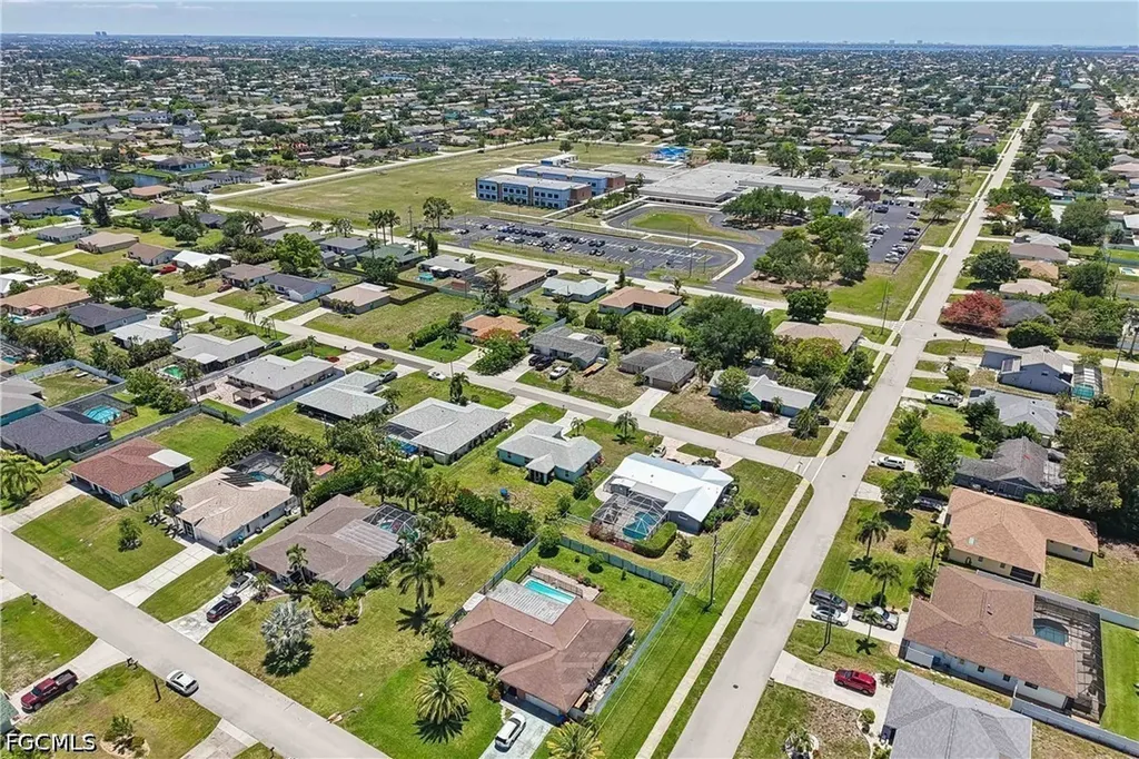 241 SW 34th Terrace Cape Coral FL 33914