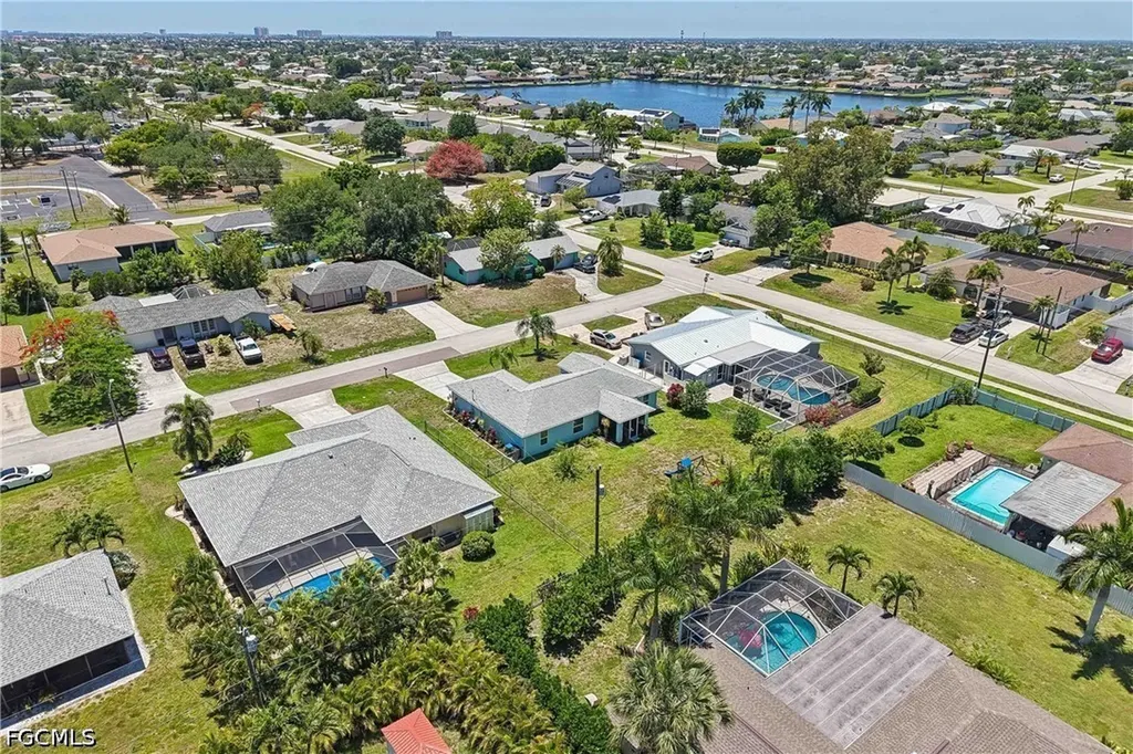 241 SW 34th Terrace Cape Coral FL 33914