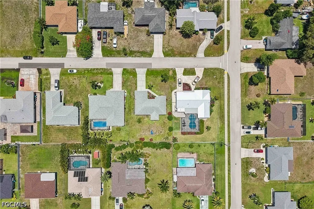241 SW 34th Terrace Cape Coral FL 33914