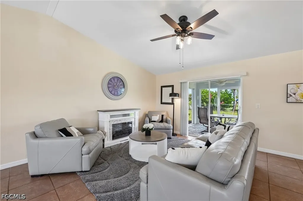 241 SW 34th Terrace Cape Coral FL 33914