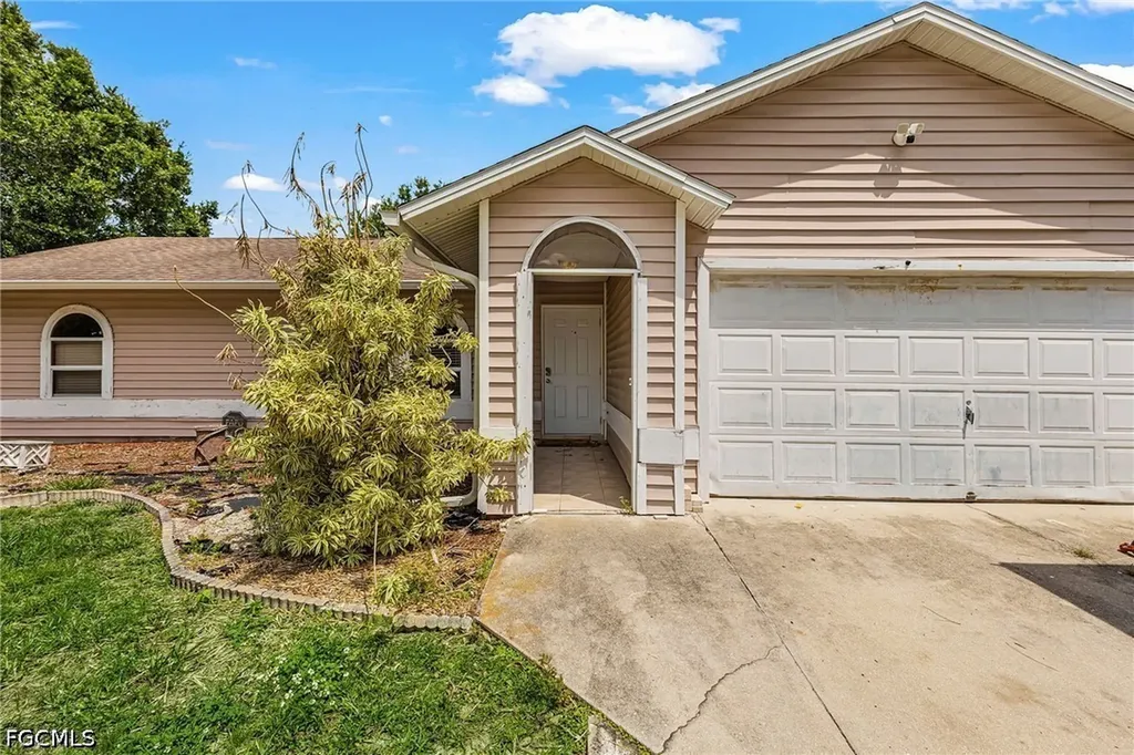 Fort Myers FL, 6056 Joplin Avenue