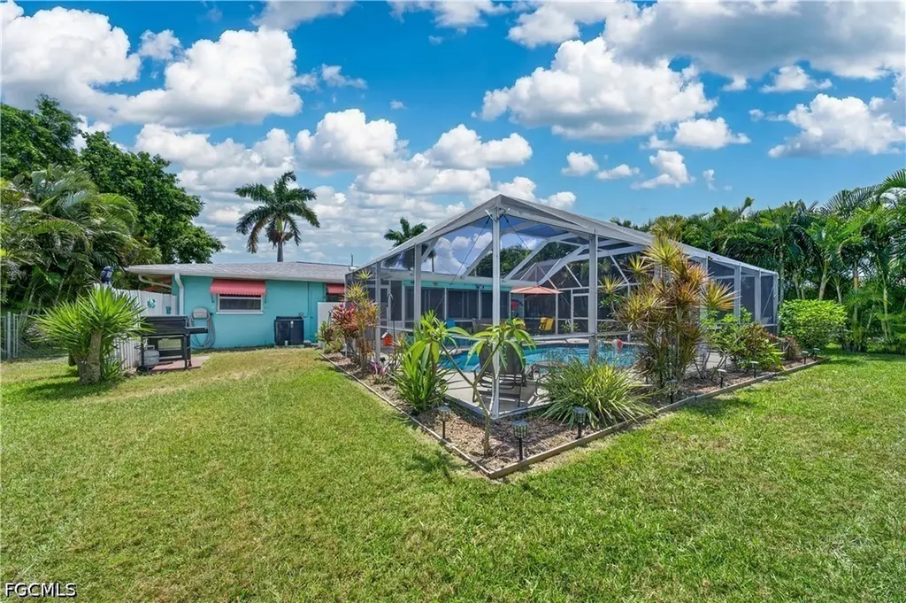 1407 SE 30th Street Cape Coral FL 33904