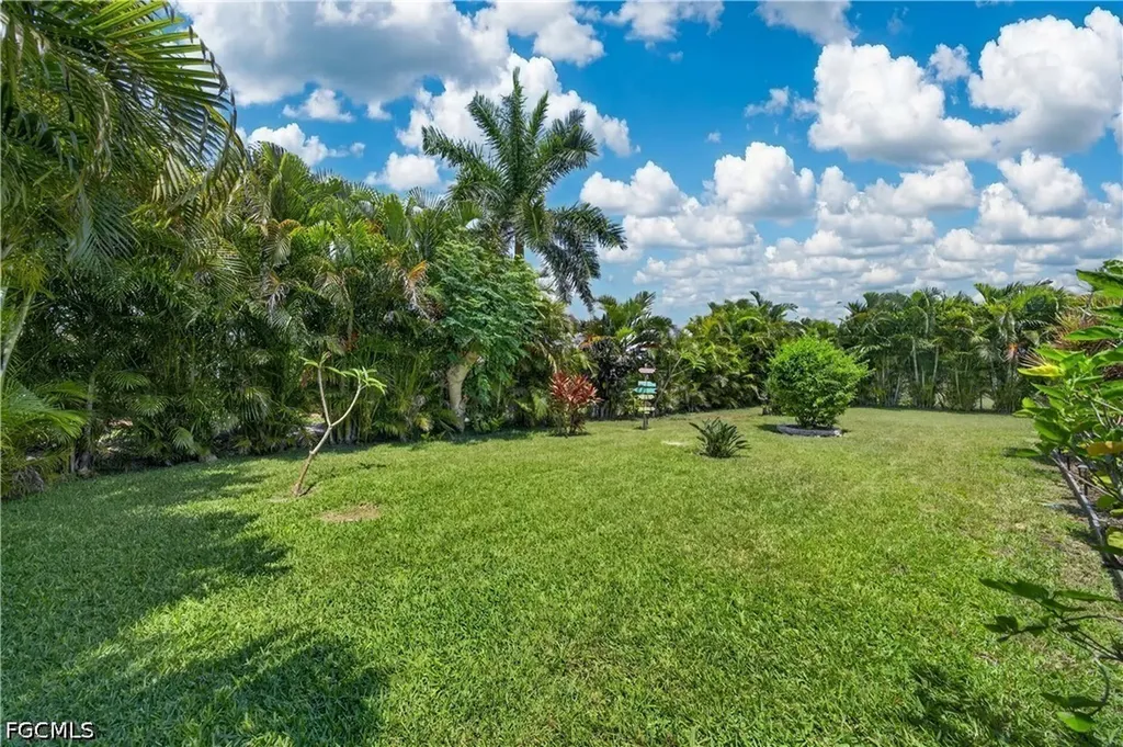 1407 SE 30th Street Cape Coral FL 33904