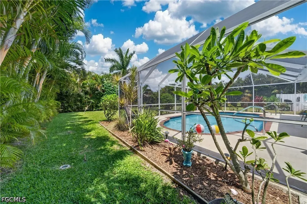 1407 SE 30th Street Cape Coral FL 33904