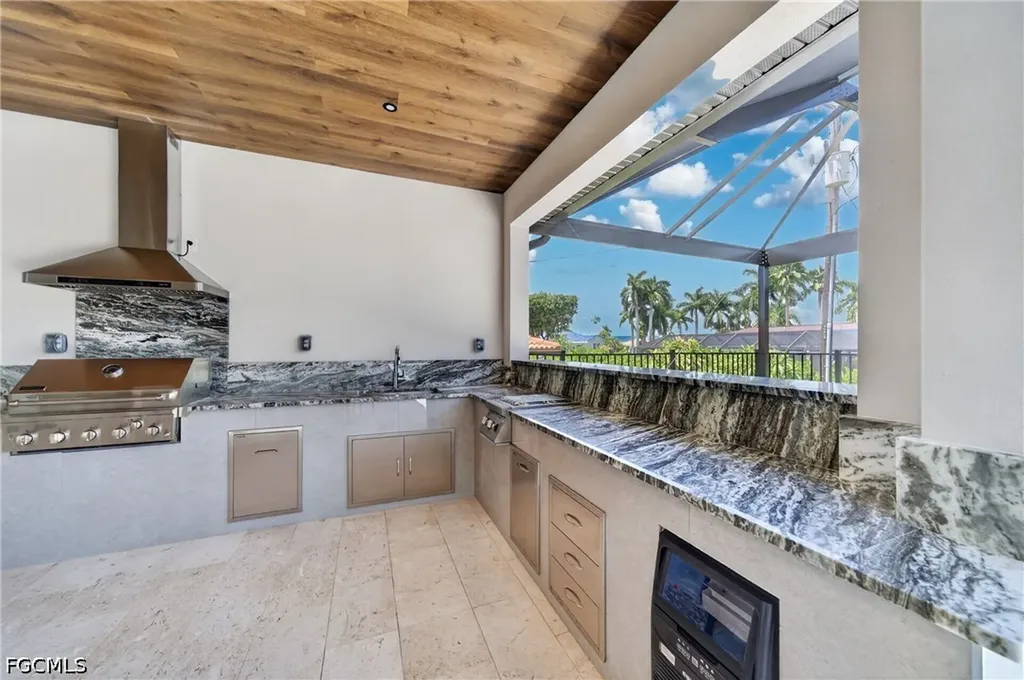 3914 SE 20th Avenue Cape Coral FL 33904