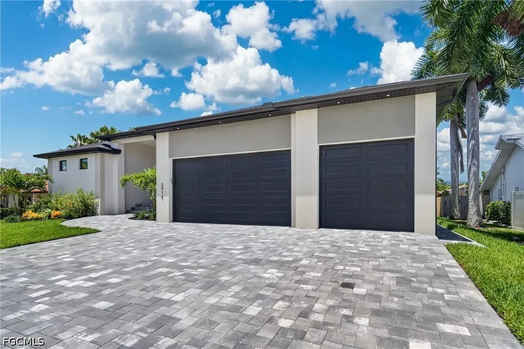 3914 SE 20th Avenue Cape Coral FL 33904