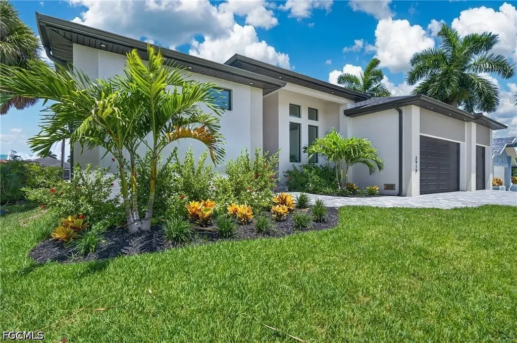 3914 SE 20th Avenue Cape Coral FL 33904