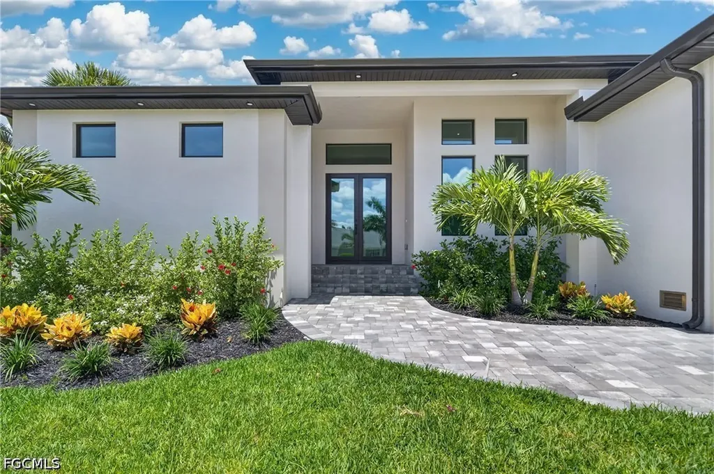 3914 SE 20th Avenue Cape Coral FL 33904