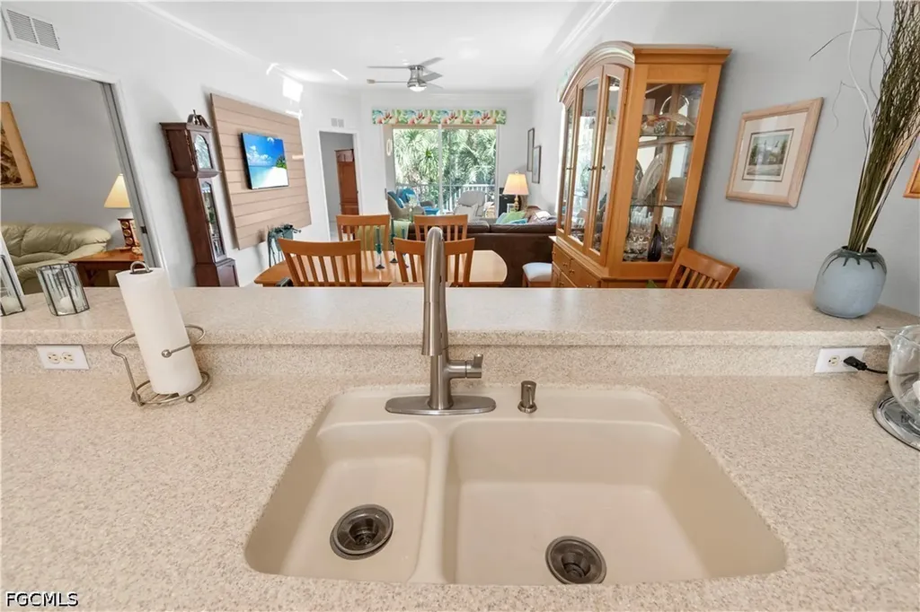 8261 Pathfinder Loop Fort Myers FL 33919