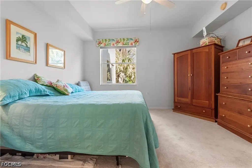 8261 Pathfinder Loop Fort Myers FL 33919