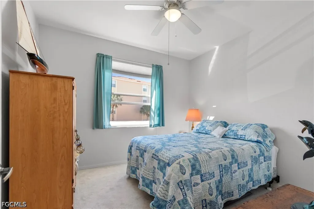 8261 Pathfinder Loop Fort Myers FL 33919