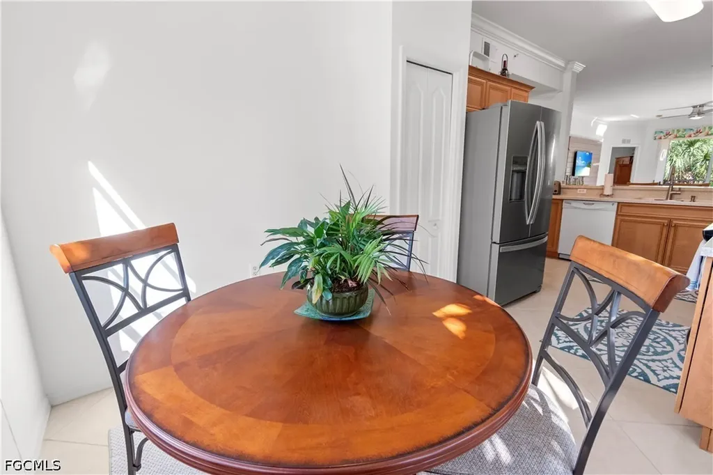 8261 Pathfinder Loop Fort Myers FL 33919