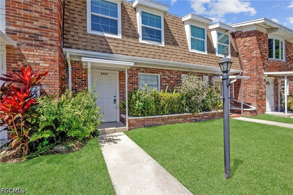 864 Courtington Lane Fort Myers FL 33919