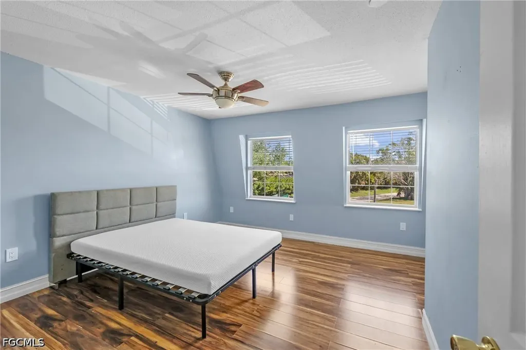 864 Courtington Lane Fort Myers FL 33919