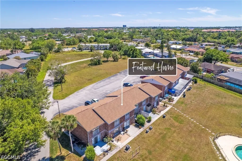 864 Courtington Lane Fort Myers FL 33919