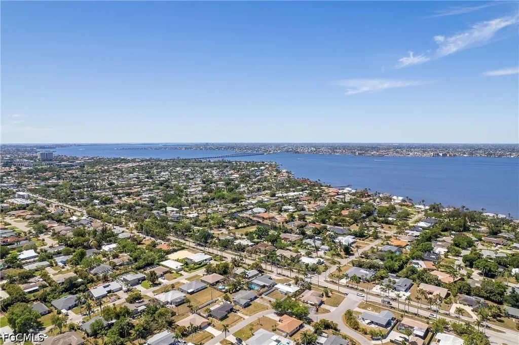 864 Courtington Lane Fort Myers FL 33919
