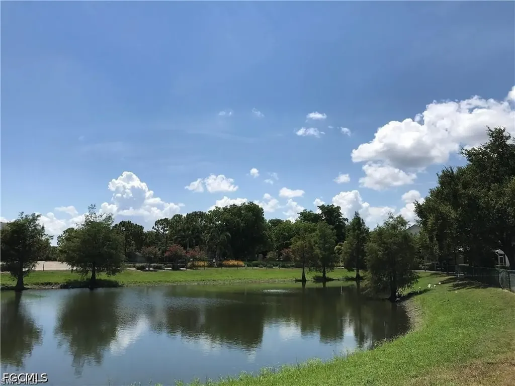 864 Courtington Lane Fort Myers FL 33919