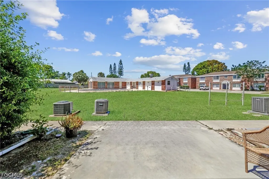 864 Courtington Lane Fort Myers FL 33919