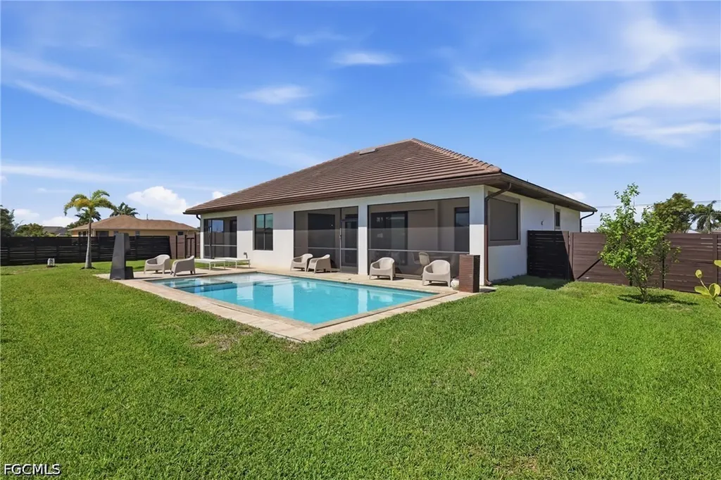 1425 NW 13th Avenue Cape Coral FL 33993