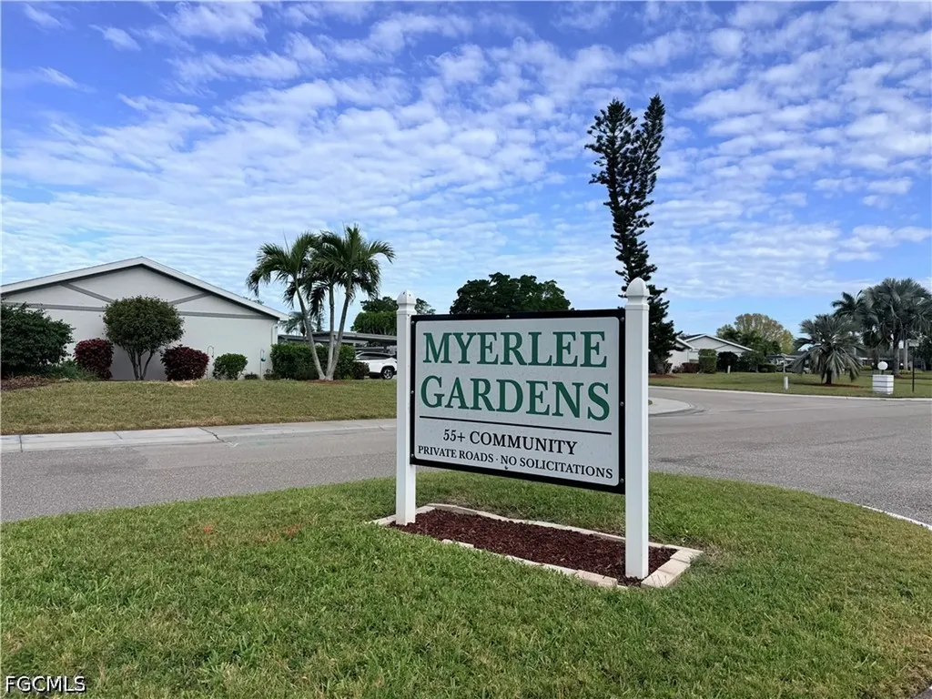 6844 Sandtrap Drive Fort Myers FL 33919