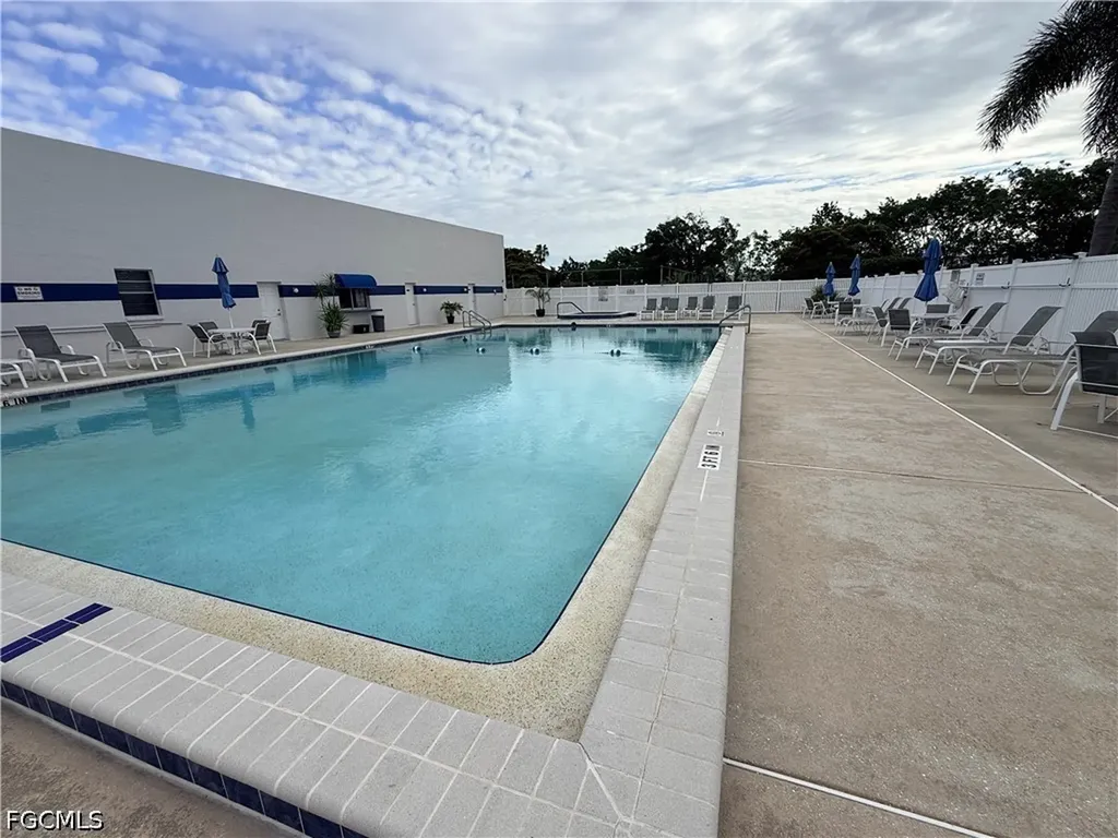 6844 Sandtrap Drive Fort Myers FL 33919