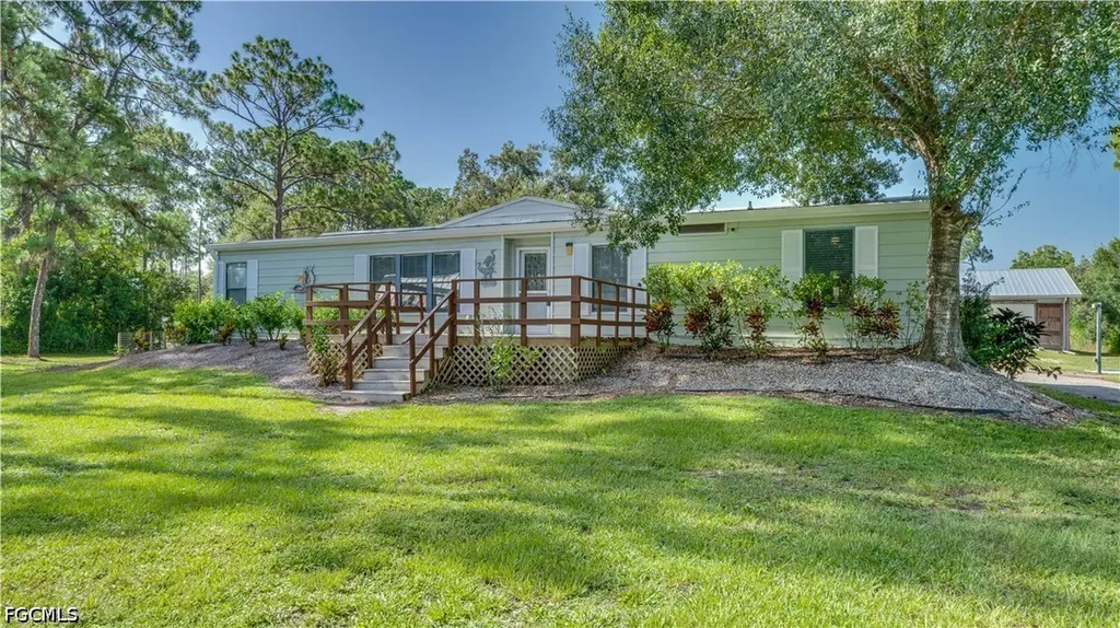4213 Ft Keis Avenue Fort Denaud FL 33935